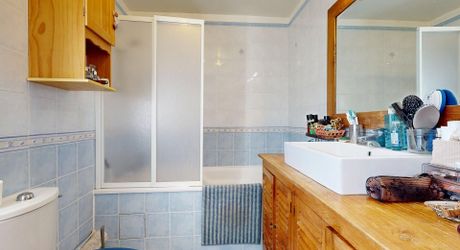Propriété aux multiples visages aux portes de Paris : volumes, liberté et potentiel équestre. Visite virtuelle sur demande