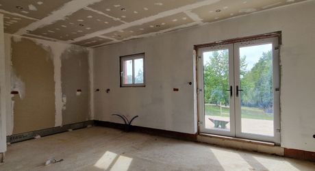Maison perigordine à terminer , 170m2 prévus et terrain de 2310m2