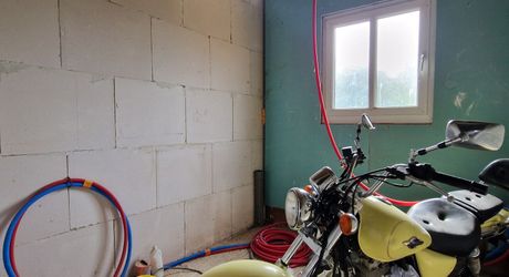 Maison perigordine à terminer , 170m2 prévus et terrain de 2310m2
