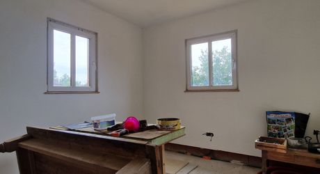 Maison perigordine à terminer , 170m2 prévus et terrain de 2310m2
