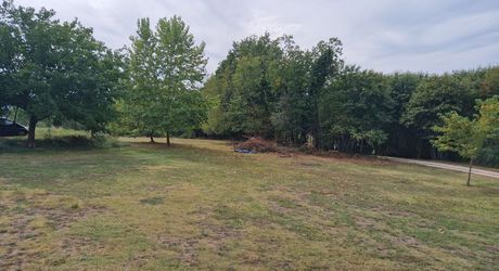 Maison perigordine à terminer , 170m2 prévus et terrain de 2310m2