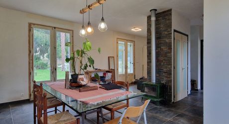 Maison de PLain pied, 3 chambres , jardin,  Garage ,proche des commerces.