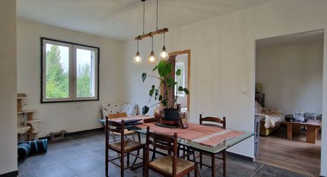 Maison de PLain pied, 3 chambres , jardin,  Garage ,proche des commerces.