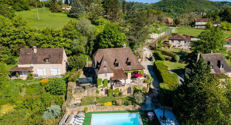 Périgord Noir – Belle maison avec piscine chauffée et vue panoramique, commerces à pied