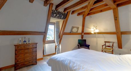 Périgord Noir – Belle maison avec piscine chauffée et vue panoramique, commerces à pied