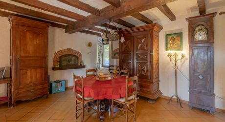 Périgord Noir – Belle maison avec piscine chauffée et vue panoramique, commerces à pied