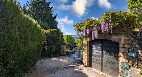 Périgord Noir – Belle maison avec piscine chauffée et vue panoramique, commerces à pied