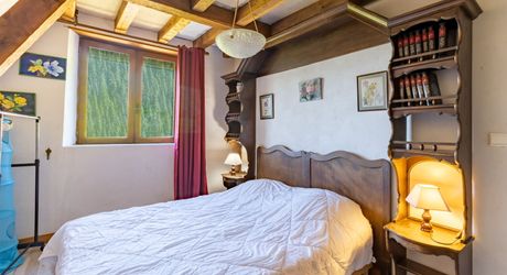 Périgord Noir – Belle maison avec piscine chauffée et vue panoramique, commerces à pied