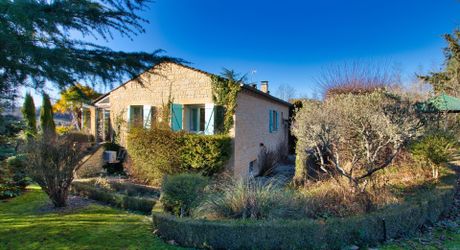 SARLAT - Maison proche centre ville avec maison d'amis, piscine et joli parc