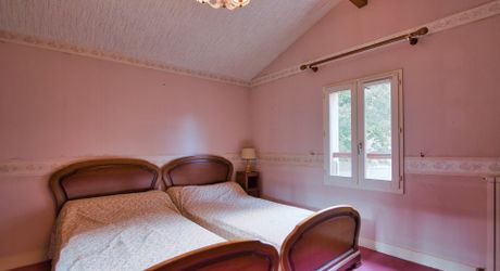 SARLAT - Maison avec appartement et terrain, proche commerces