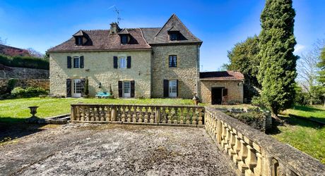 Secteur Daglan- Maison en pierre de caractère avec gite possible 