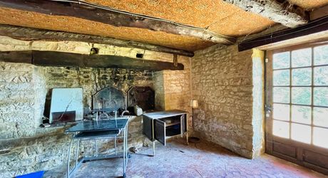 Secteur Daglan- Maison en pierre de caractère avec gite possible 