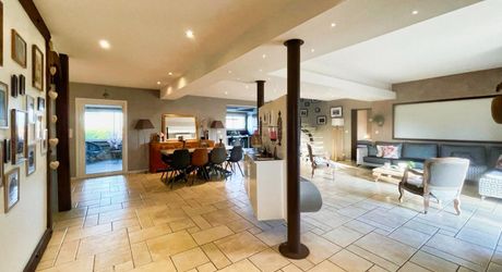  MAGNIFIQUE CONTEMPORAINE AVEC PISCINE PARC ARBORÉ