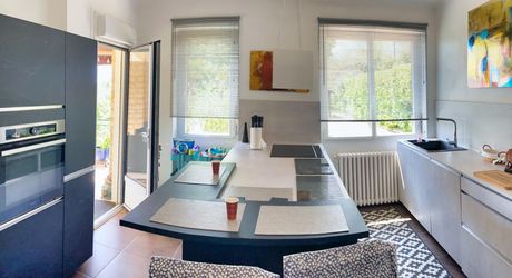 A SARLAT MAISON - GITES ET PISCINES AVEC VUE - parfait état 
