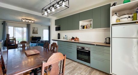 SARLAT, maison de ville avec gite en parfait état sur un terrain de 485m2