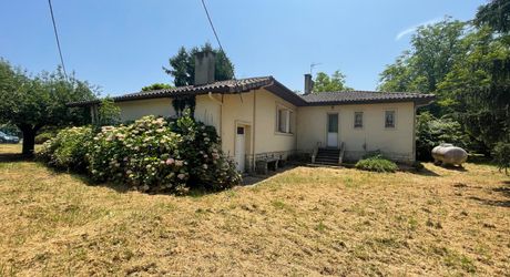 SAINT CYPRIEN maison de plain-pied sur 6244m2