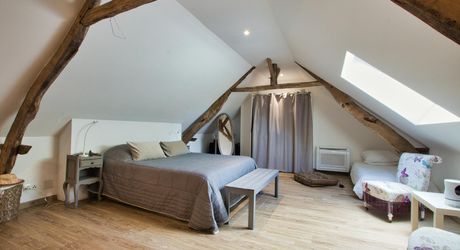 SECTEUR DAGLAN- Au sud de Sarlat – Ensemble de caractère avec maison rénovée, gîte, grange et piscine