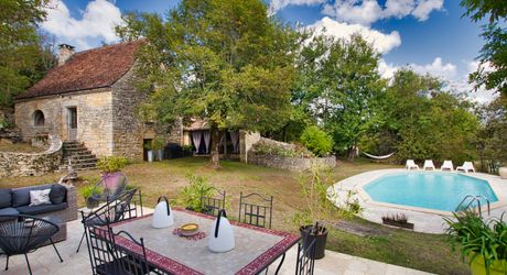 SECTEUR DAGLAN- Au sud de Sarlat – Ensemble de caractère avec maison rénovée, gîte, grange et piscine