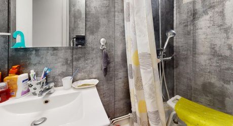 2 appartements dans sarlat avec dépendances, jardins et parking 