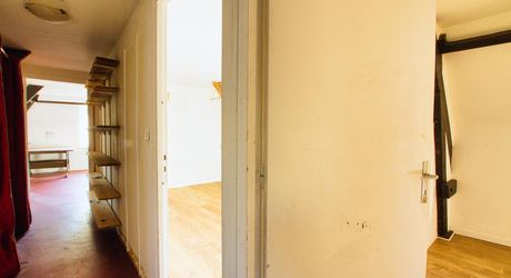 CENTRE VILLE SARLAT - Appartement et local avec jardin et terrasse