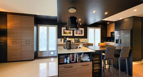 NORD DE SARLAT - Contemporaine  de plain pied en parfait état avec piscine  