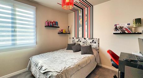 NORD DE SARLAT - Contemporaine  de plain pied en parfait état avec piscine  