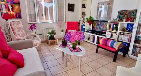 SARLAT- Appartement avec terrasse couverte et piscine collective