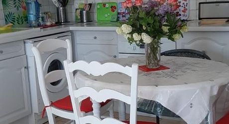 SARLAT- Appartement avec terrasse couverte et piscine collective