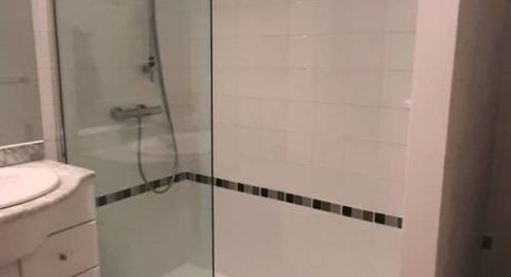 SARLAT- Appartement avec terrasse couverte et piscine collective