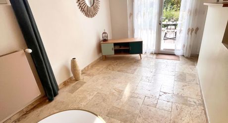 SARLAT Contemporaine de 5 chambres avec Piscine, Garage et appartement indépendant