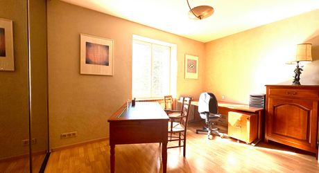 SARLAT- Grande maison de famille avec appartement indépendant  situation privilégiée 