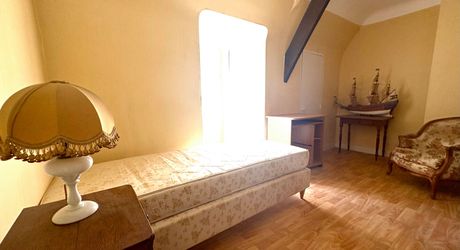 SARLAT- Grande maison de famille avec appartement indépendant  situation privilégiée 