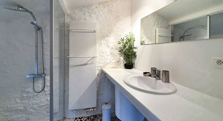 SUD SARLAT- Maison périgourdine avec maison d'amis et piscine