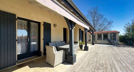 SECTEUR CASTELNAUD - Maison de plain pied avec vue dégagée et piscine