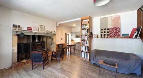 SECTEUR CENAC- Maison de village en pierre