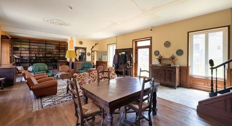 Ensemble en pierre à rénover sur 12 676 m2