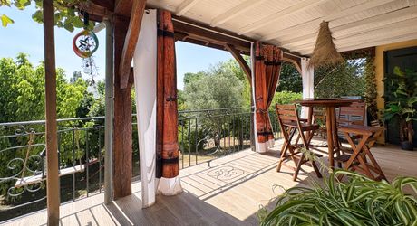 SARLAT- Maison avec appartement indépendant, piscine et jardin 