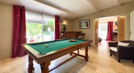 SARLAT- Maison avec appartement indépendant, piscine et jardin 
