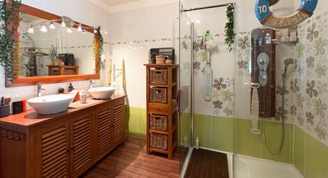 SARLAT- Maison avec appartement indépendant, piscine et jardin 