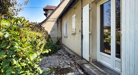 SARLAT CENTRE VILLE- Maison avec jardin et garage