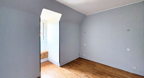 SARLAT CENTRE VILLE- Maison avec jardin et garage