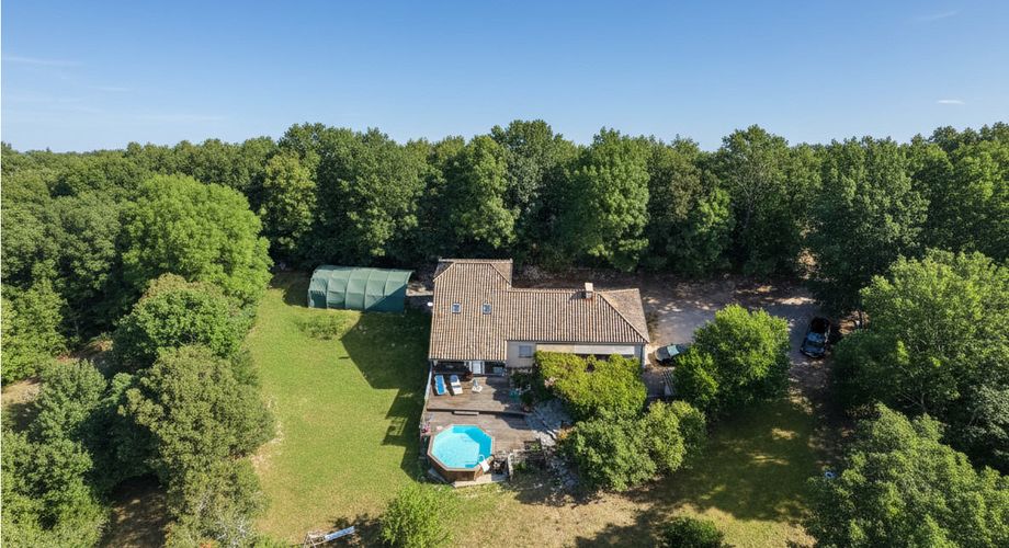 Secteur LABASTIDE - Au calme Agréable Contemporaine 4 chs sur 2500 m² avec vue et piscine hors sol
