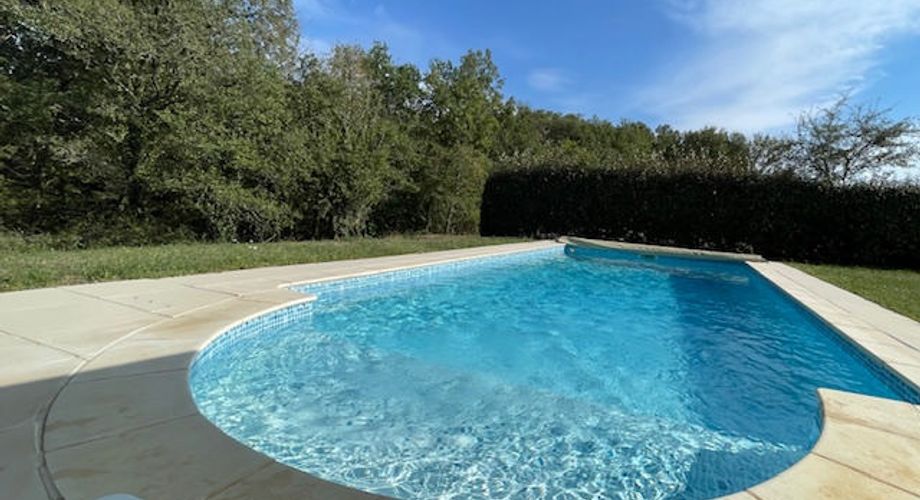 EXCLUSIVITE - Secteur Gourdon - Au calme, Belle Maison en pierre avec maison d'amis attenante sur 1ha7 avec piscine