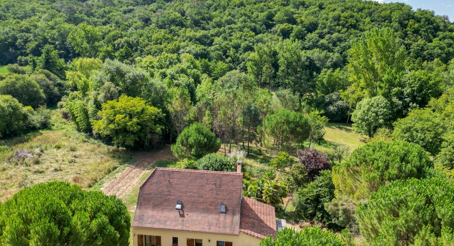 SECTEUR GOURDON - Au calme, agréable et lumineuse Maison contemporaine sur 4220 m² arborés