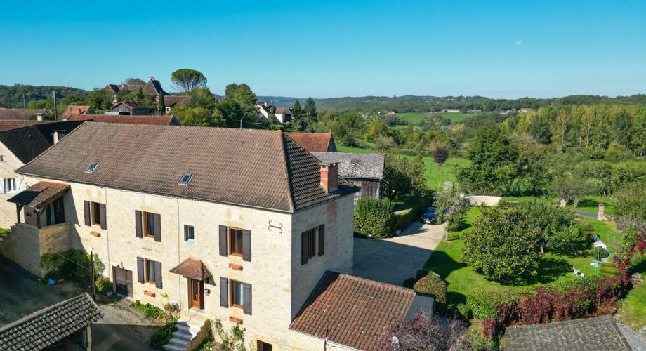 SECTEUR GOURDON - Bel Enclos de caractère avec jardin  - maison et dépendance aménagée attenante