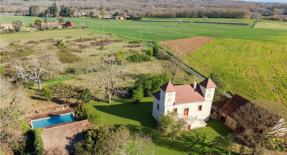 EXCLUSIVITE - Secteur Gourdon - Belle Demeure Quercynoise Contemporaine avec dépendances sur 1ha95 