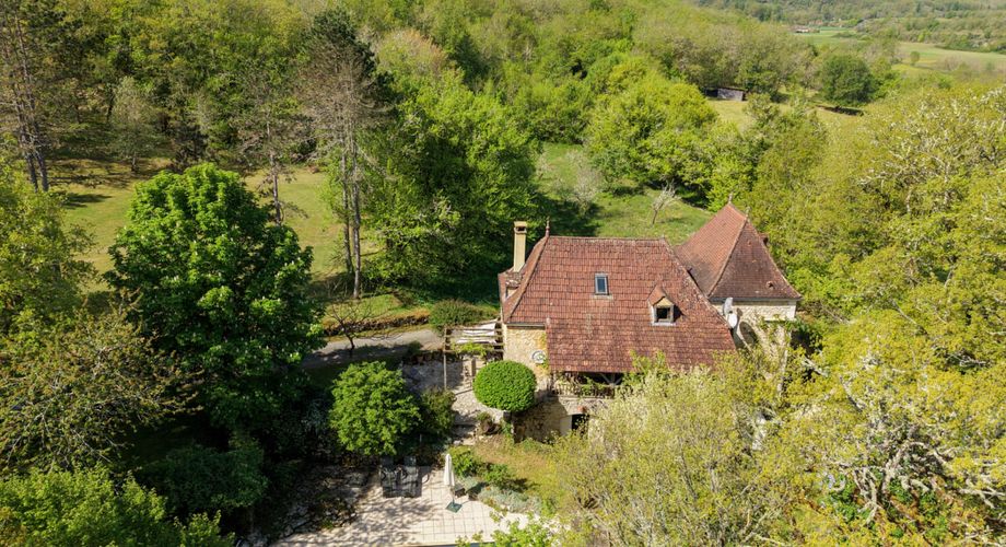Secteur Gourdon - Maison de charme en pierre au calme avec piscine sur 1790 m² boisés