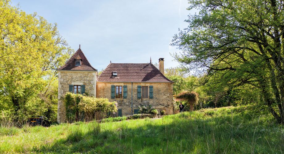 Secteur Gourdon - Maison de charme en pierre au calme avec piscine sur 1790 m² boisés