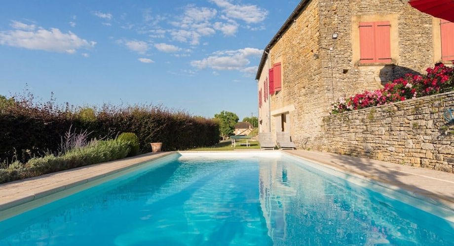 Secteur GOURDON - Ravissante Maison en pierre restaurée avec jardin arboré et piscine 
