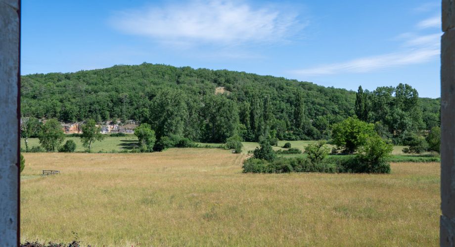 Secteur GOURDON - Ravissante Maison en pierre restaurée avec jardin arboré et piscine 